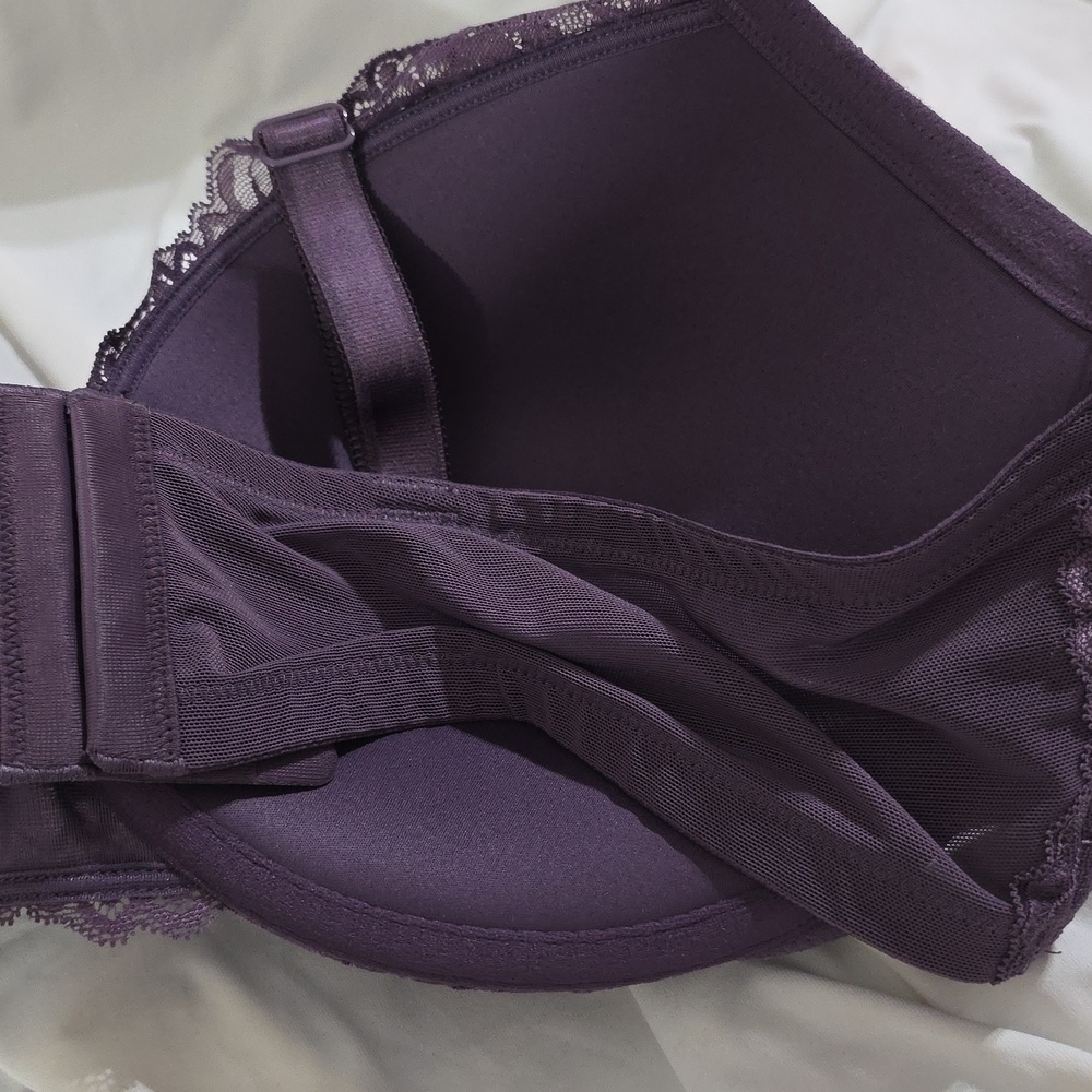 XO Plunge Push-Up Bra - Picture 7 of 10